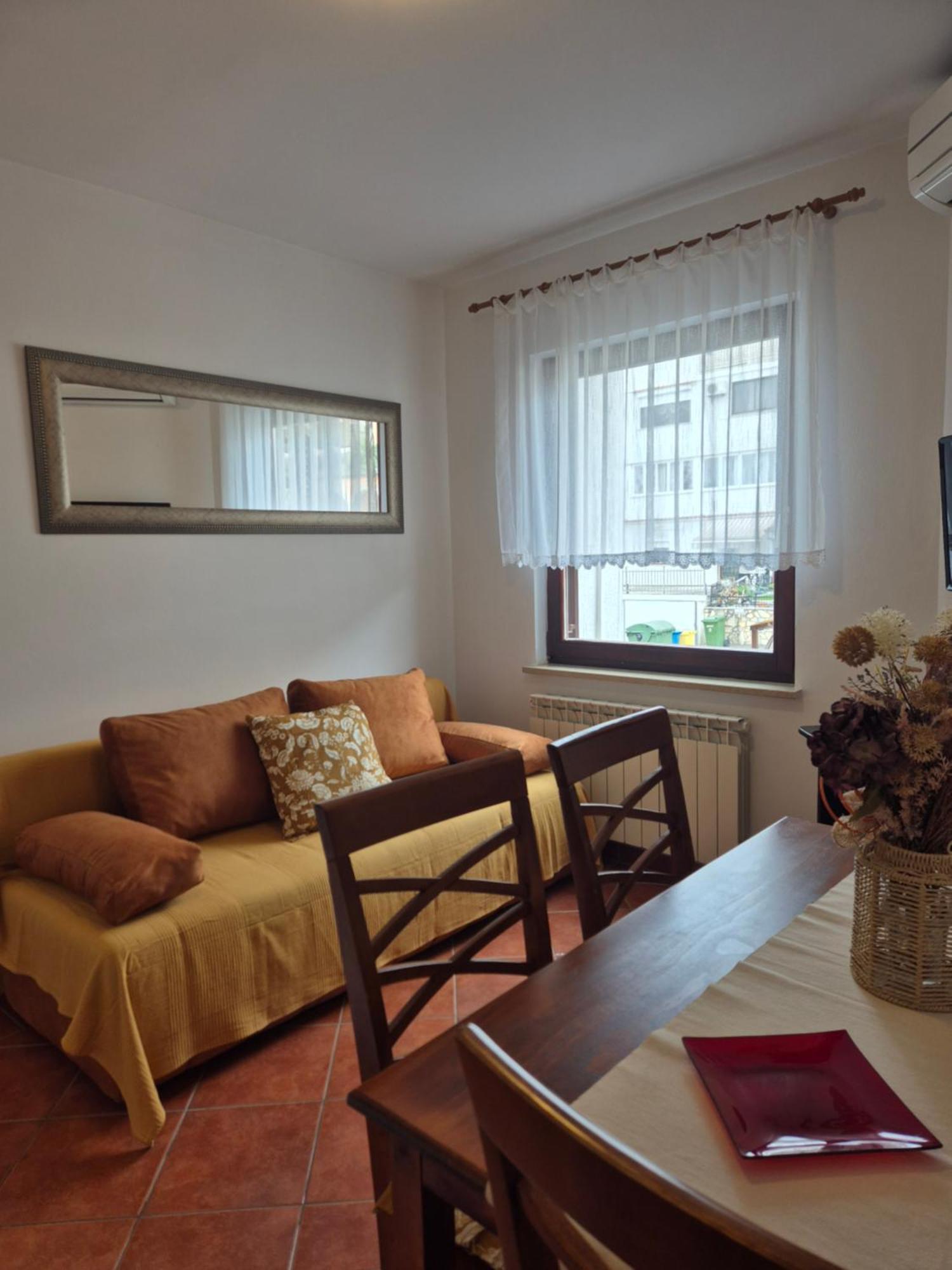 Apartments Antolovic Orsera Esterno foto
