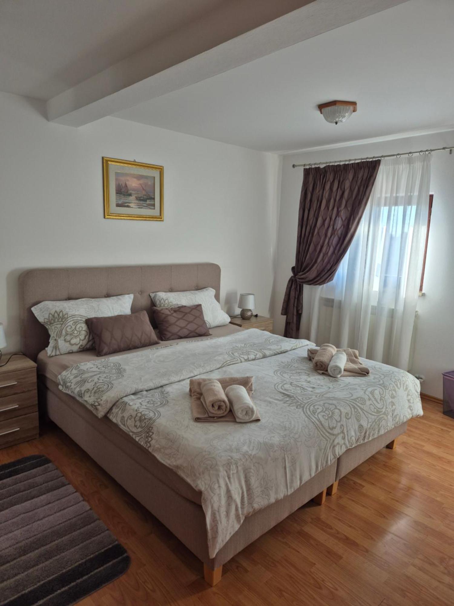 Apartments Antolovic Orsera Esterno foto